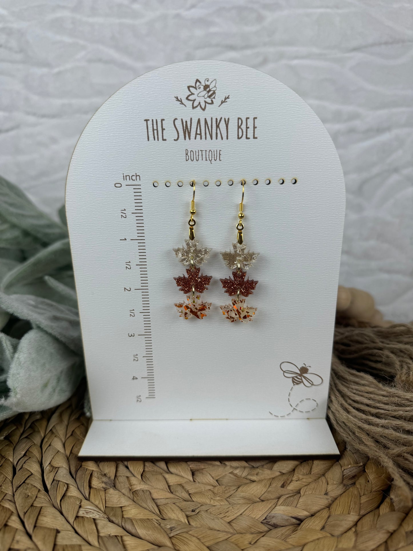 Stylish nature-inspired leaf earrings